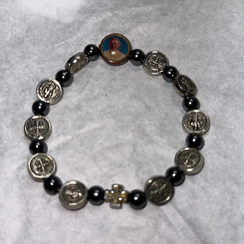 Decade Rosary Bracelet in Hematite 7 mm with Zamac Medals & Pic of Pope.  Clean.